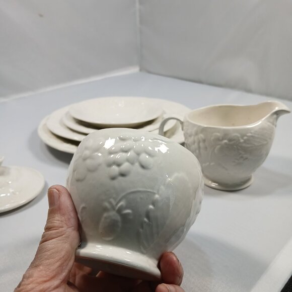 Cuthbertson's Burleigh Davenport Set Of Strawberry  Grape Leaf White Dinnerware - Picture 15 of 16